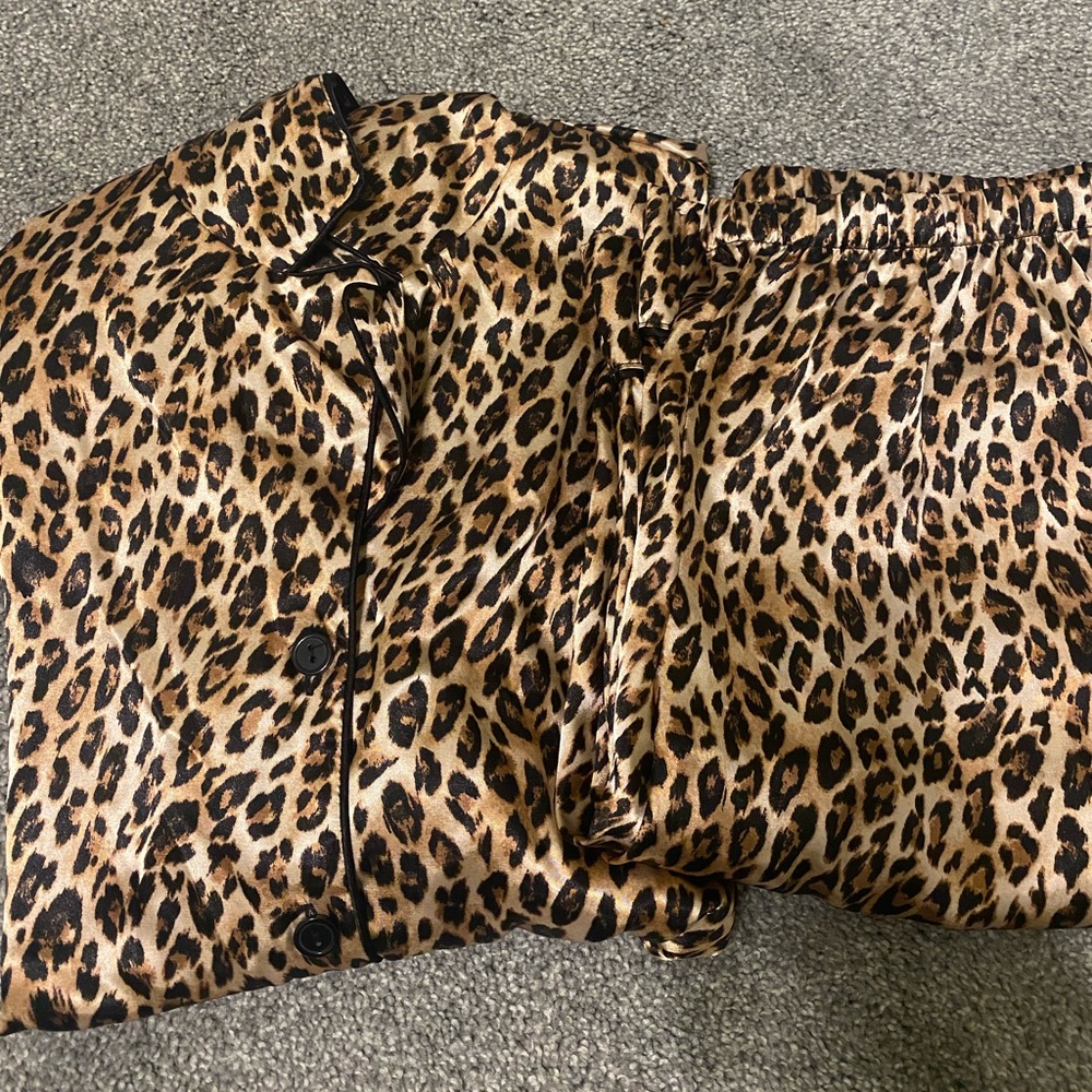 Silk cheetah pj set